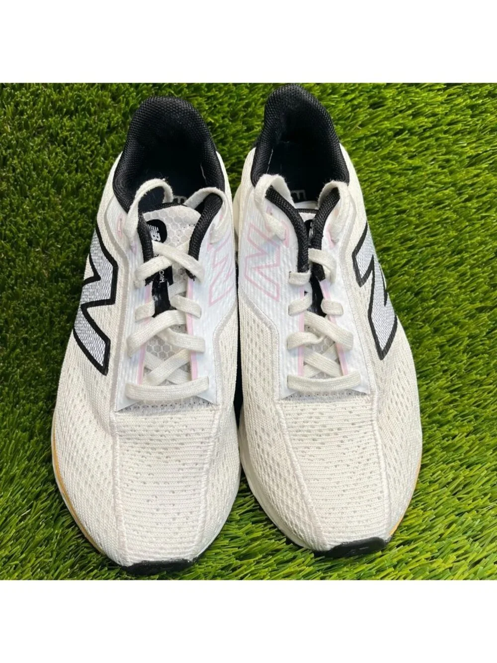 New Balance Fresh Foam Arishi v4 Womens Size 6.5D White Running Shoes Sneakers